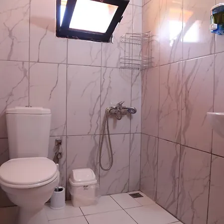 Hotel Robina Bungalov *